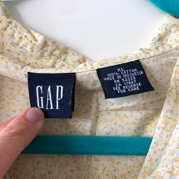 Pale Yellow Blouse - Picture 4 of 4